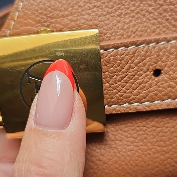 Louis Vuitton Lowkey Hobo Pm - Picture 8 of 17